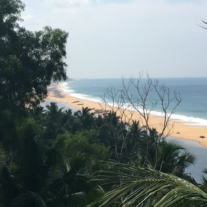 Ein Traum: Der Blick vom Ressort auf den Strand. Noch ahne ich nichts vom Badeverbot ©estherlangmaack