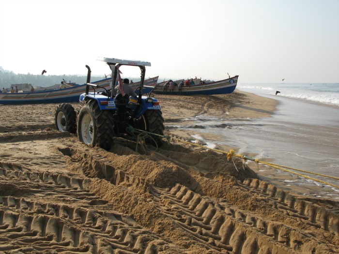 Raus mit dem Boot! Manchmal muss es sogar ein Trecker sein, um das zu schaffen ©estherlangmaack