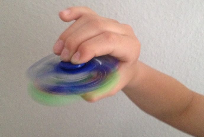 Trendspielzeug Fidget Spinner - cool oder langweilig?